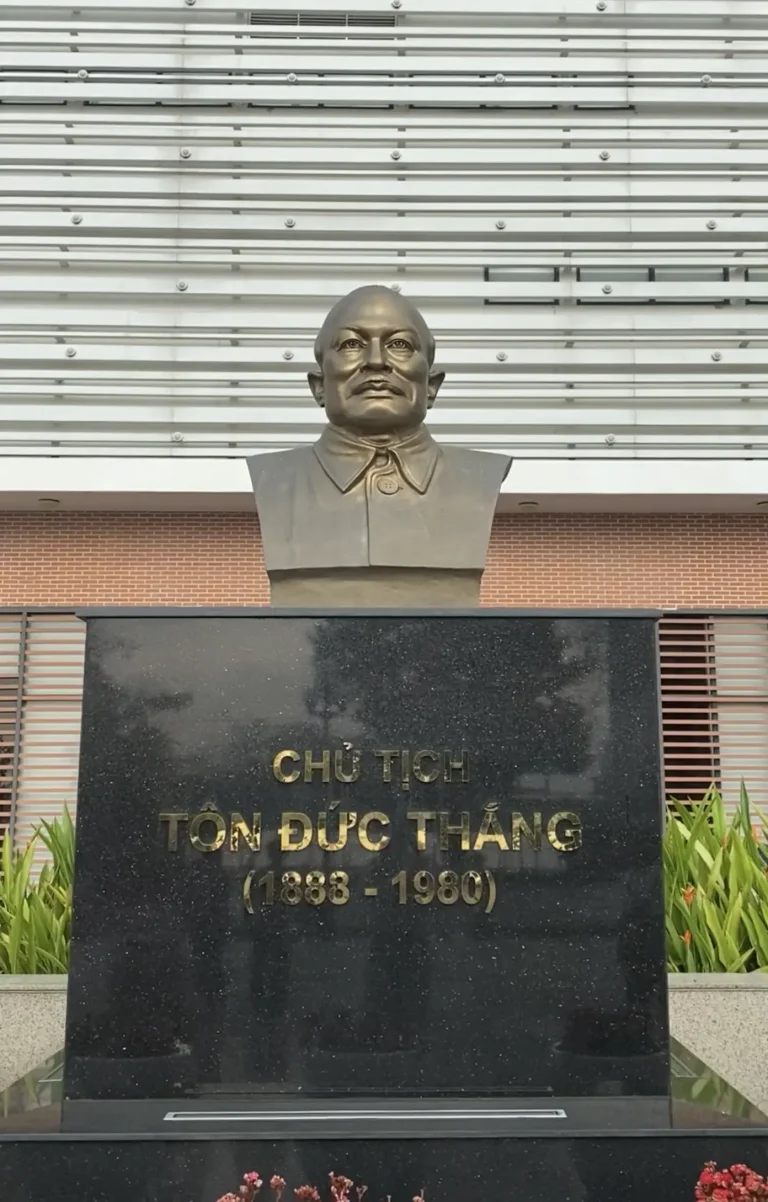 Bao tang Ton Duc Thang 2 768x1202