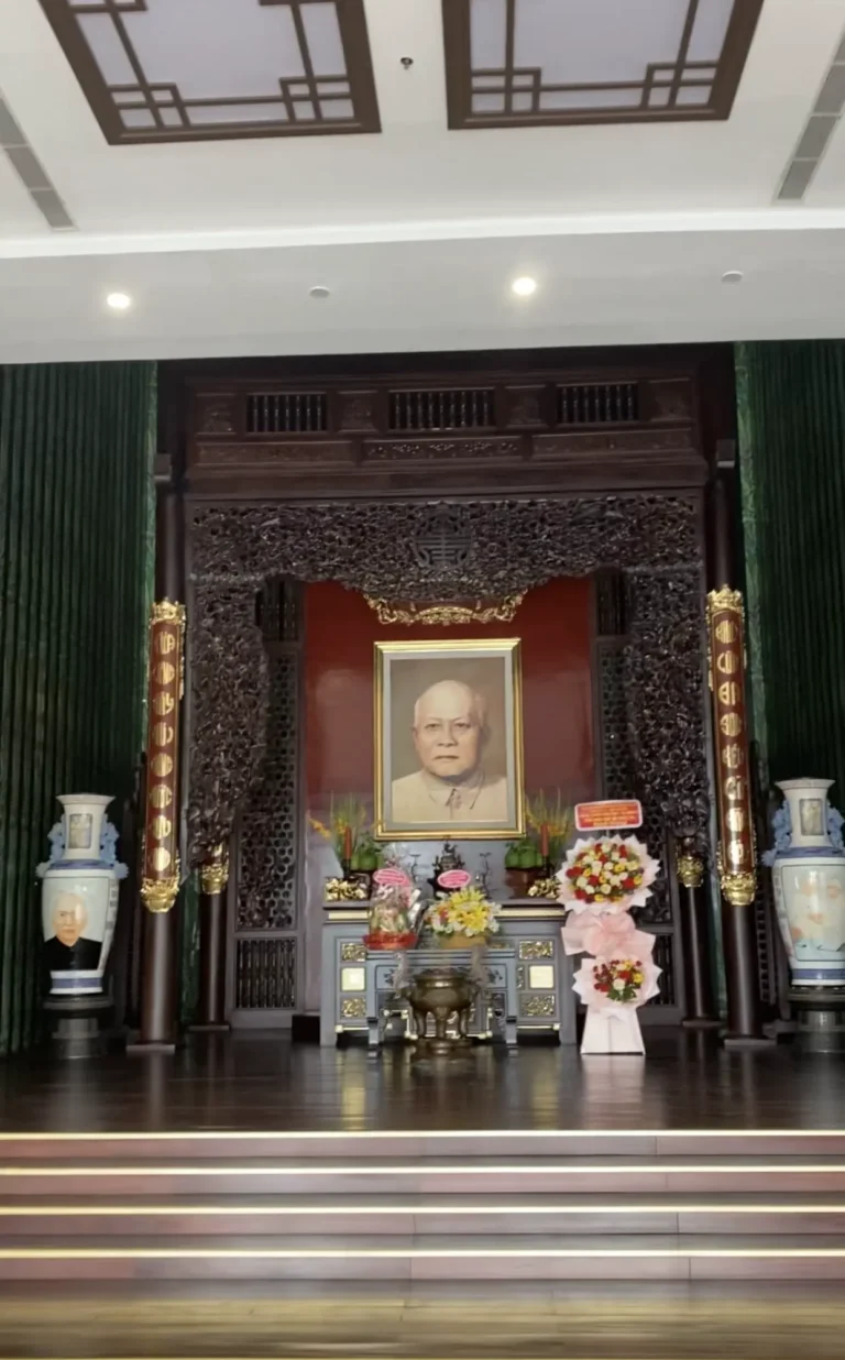 Bao tang Ton Duc Thang 5 768x1236