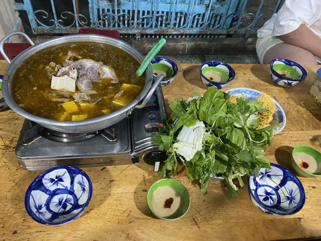 Lẩu bò Ba Toa Đà Lạt