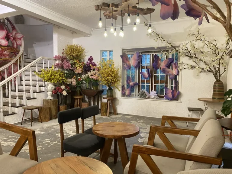 Caramew Cafe Tran Quang Dieu Quan 3 17 768x576
