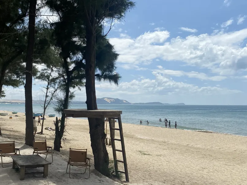Bãi biển tại Hừng Đông