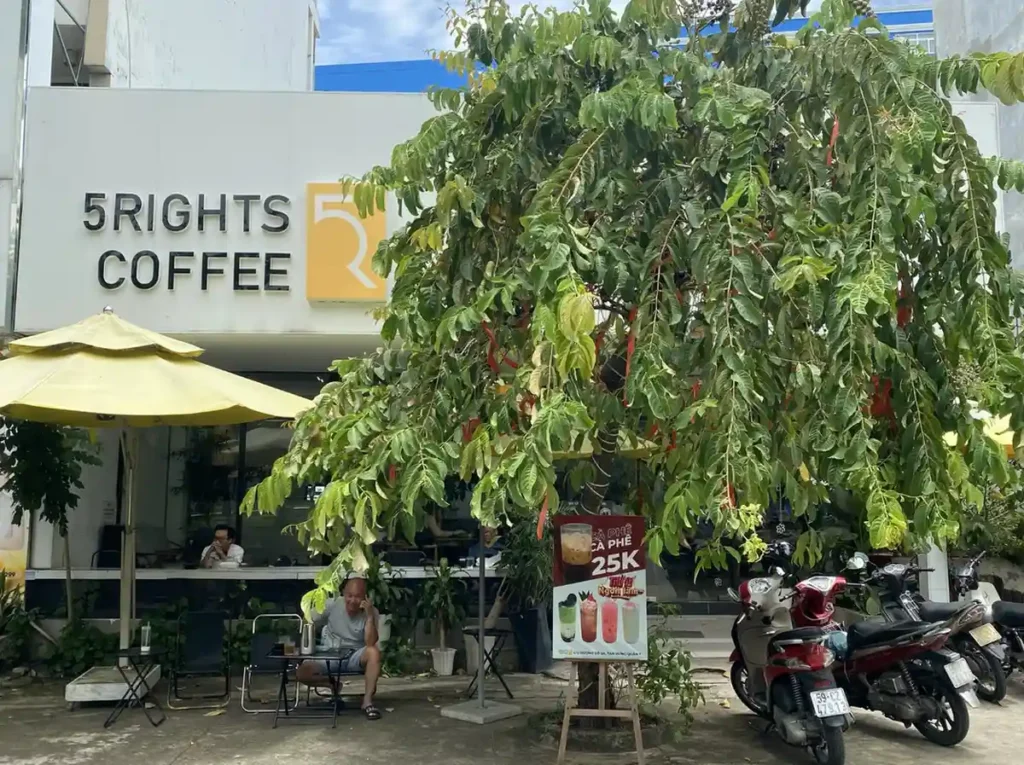 Bảng hiệu 5Rights Coffee