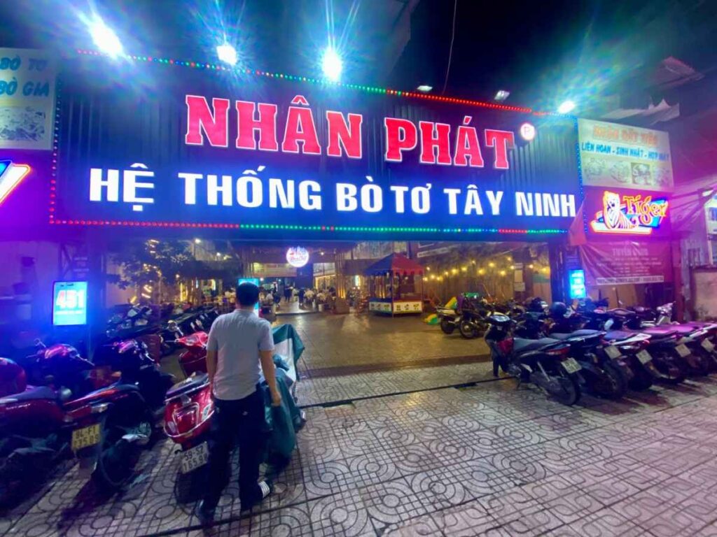 Bò Tơ Nhân Phát - 451 Nguyễn Thị Thập, Q7