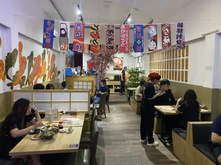 Buffet Sushi Kunimoto Truong Cong Dinh Tan Binh 2 768x576
