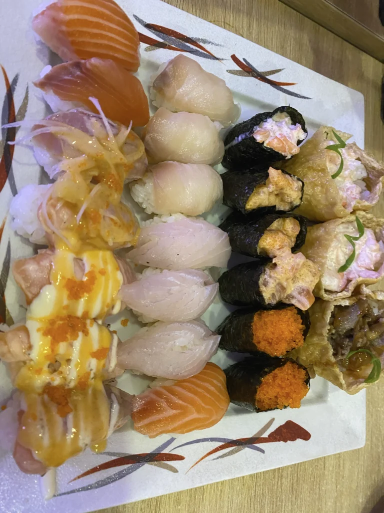 Sushi tại Kunimoto CN Trương Công Định, Tân Bình