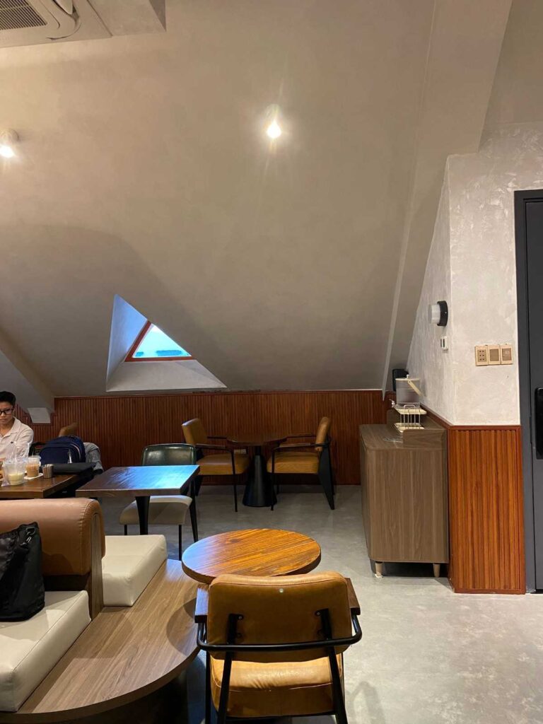 Hala Coffee Phan Xich Long Phu Nhuan 2 768x1024