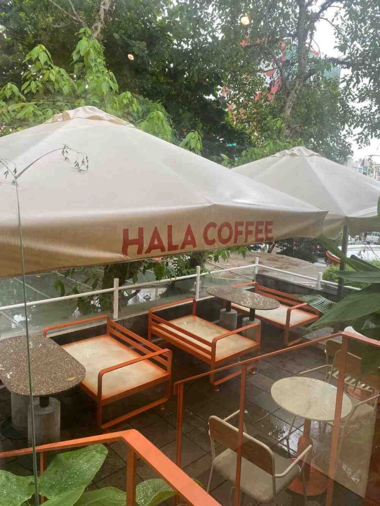 Hala Coffee Phan Xich Long Phu Nhuan 3 769x1024