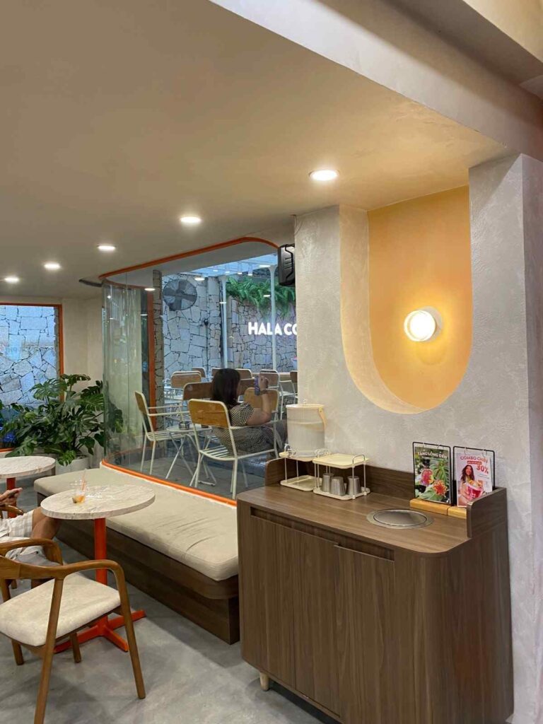 Hala Coffee Phan Xich Long Phu Nhuan 6 768x1024