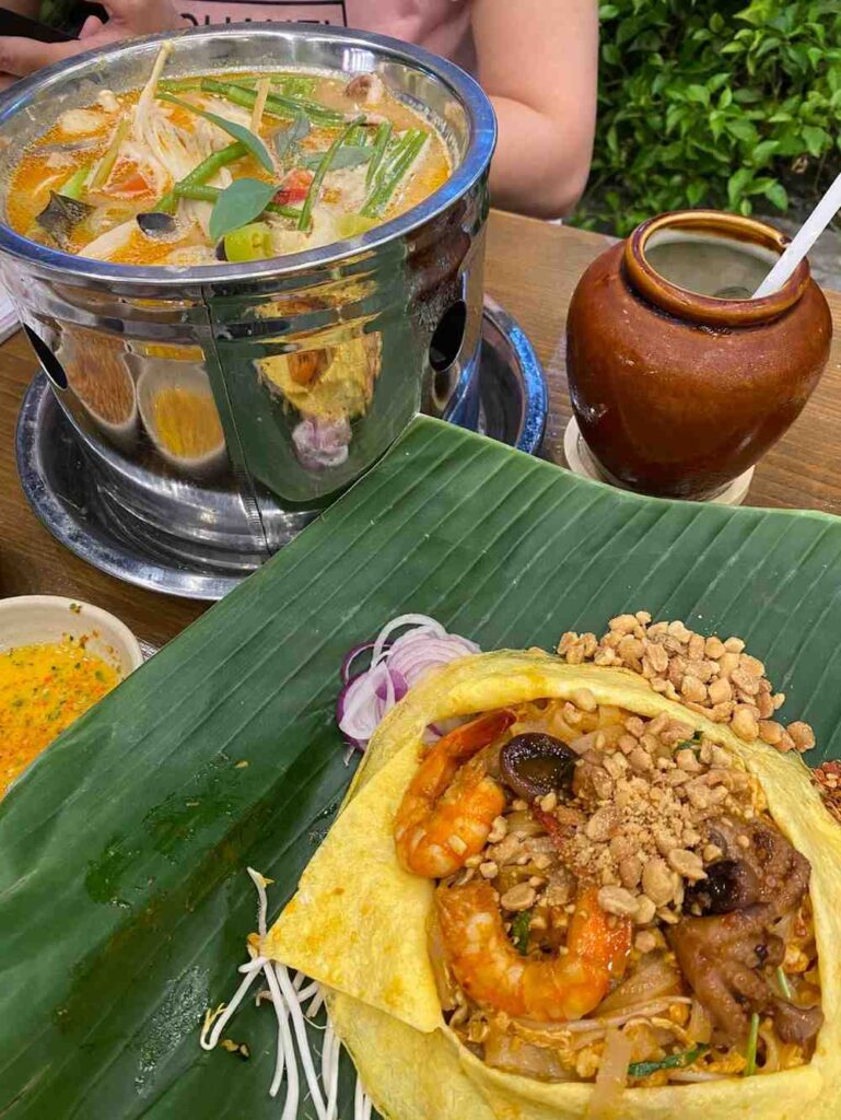 Món ăn tại Quán Thái Khapi Ung Văn Khiêm