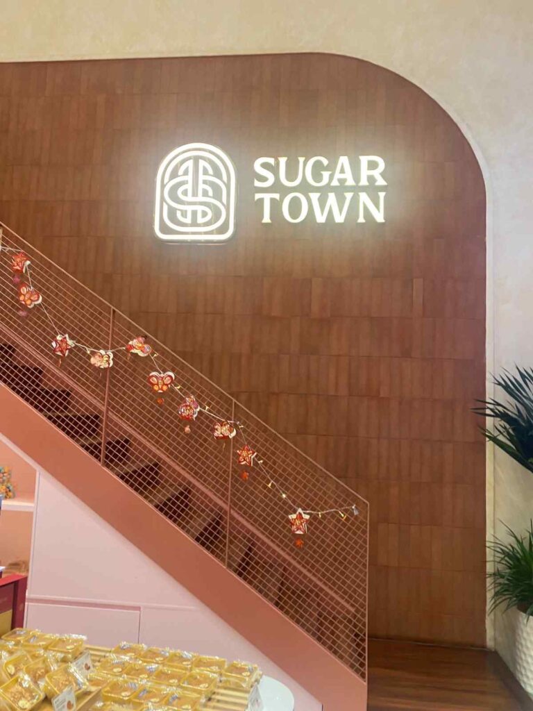 Sugar Town Vo Van Ngan 2 768x1024