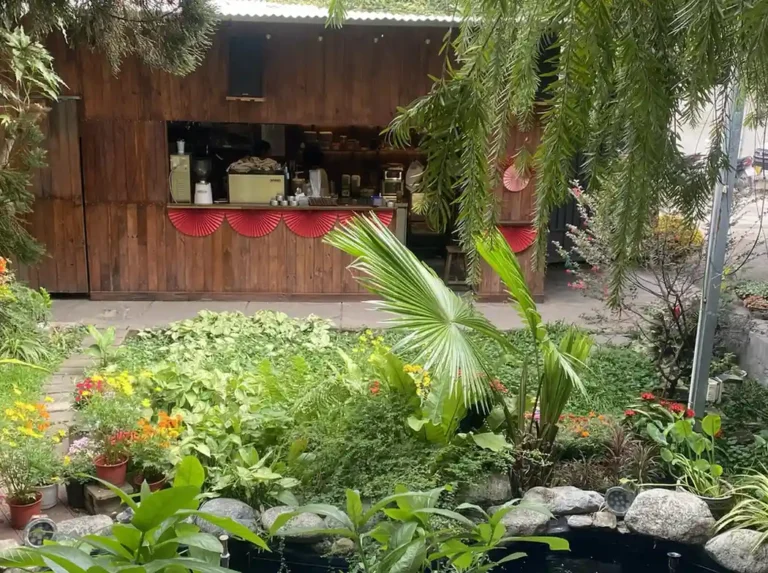 Tiem Cafe Hoi Niem Hoang Viet Tan Binh TPHCM 8 768x573