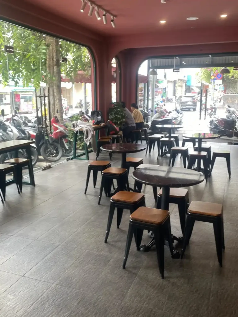 Mapia Cafe 61 Hoang Viet Tan Binh 7 768x1024