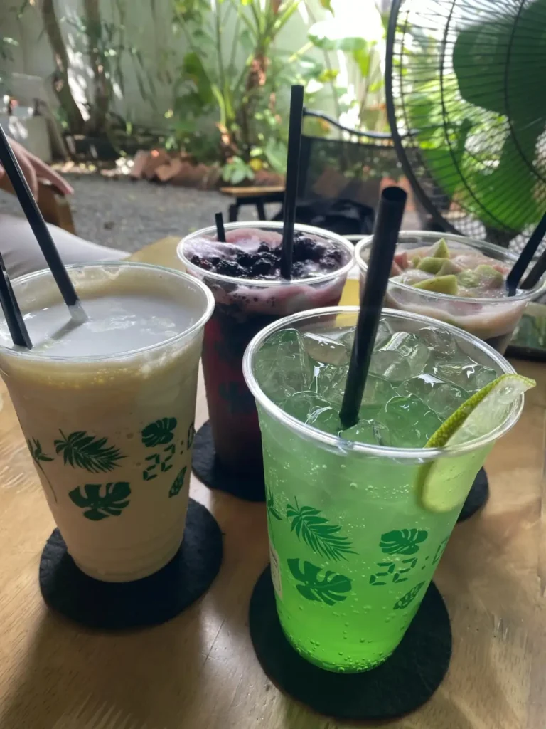 Đồ uống tại quán 22:00 Cafe tại Phước Hải
