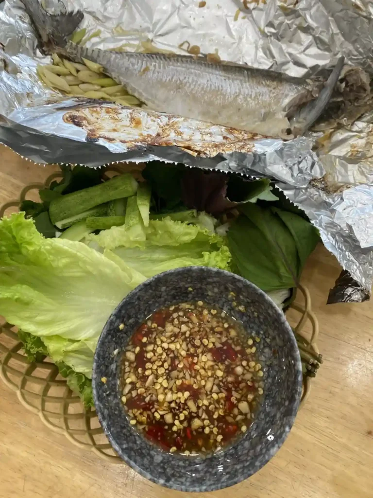 Cá sòng nướng mọi giấy bạc tại quán Thanh Hương Giáo Chủ