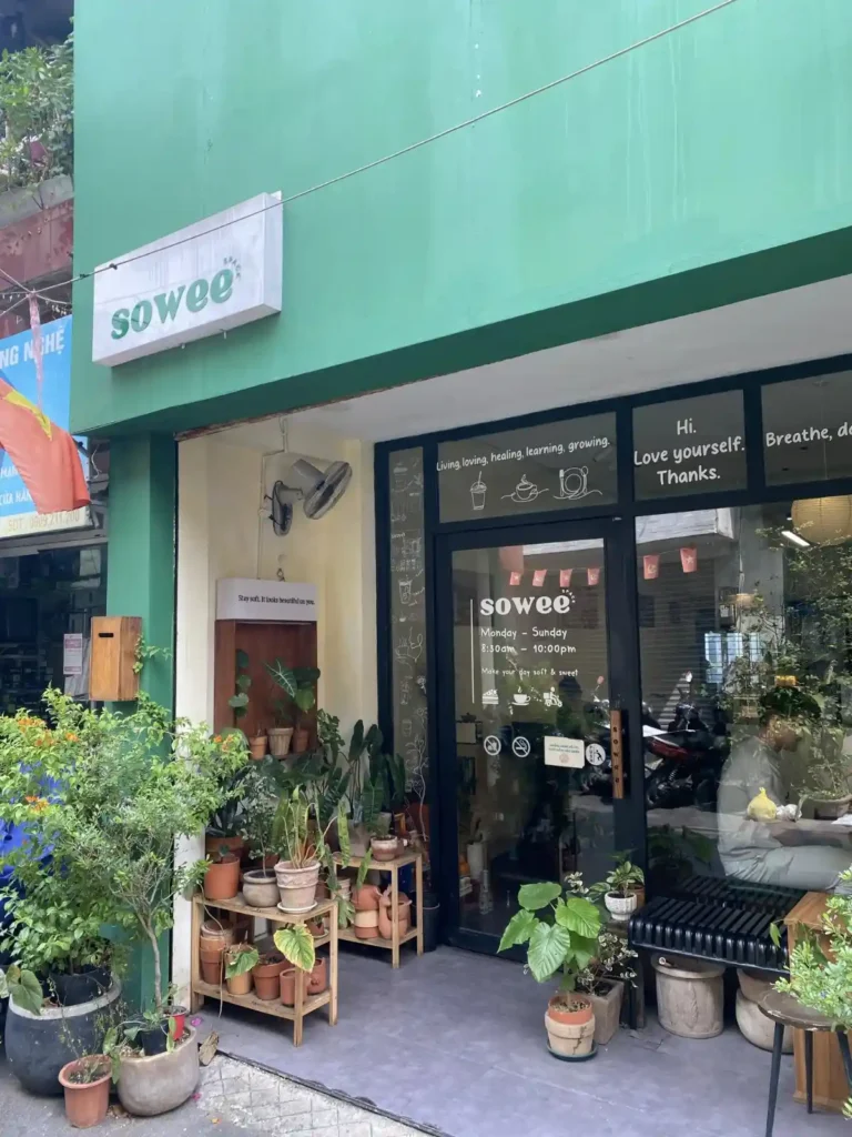 Bảng hiệu Sowee Space