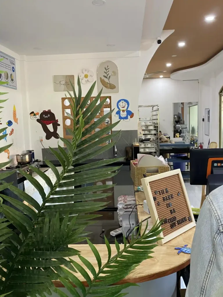 Tiem Banh Co Ba Phuoc Hai 2 768x1024