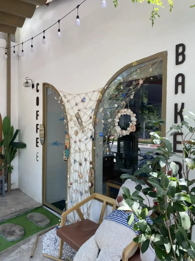 Tiem Banh Co Ba Phuoc Hai 7 768x1024