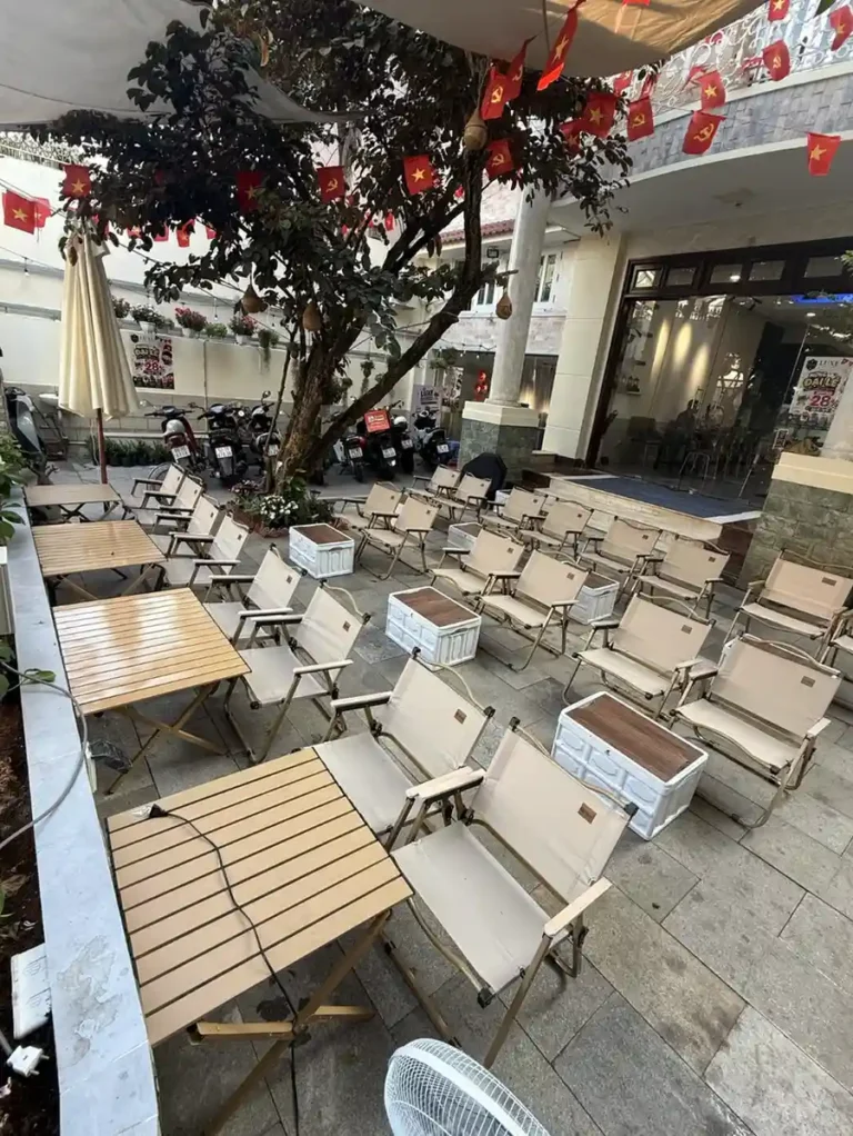 Luxe Lounge Cafe Nintendo Q7 20 768x1022
