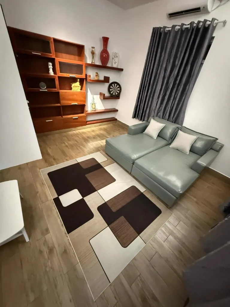 Luxe Lounge Cafe Nintendo Q7 6 768x1024