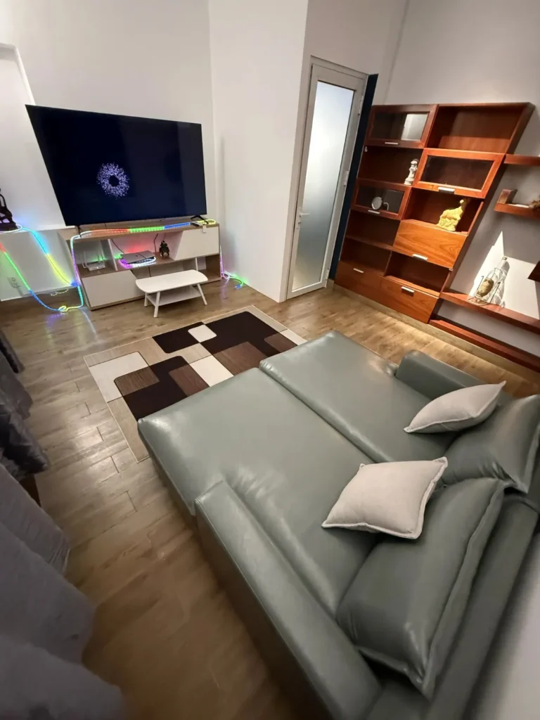 Luxe Lounge Cafe Nintendo Q7 7 768x1024